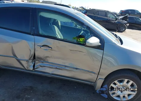 2009 Nissan Sentra 2.0S from USA, damaged, VIN 3N1AB61E19L689142